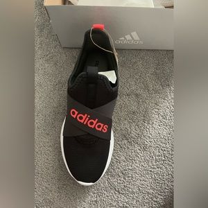 WOMENS ADIDAS SLIP ON SHOES : US SIZE 8 1/2